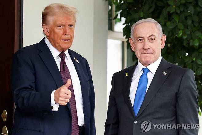 네타냐후와 함께 선 트럼프 미국 대통령 [로이터 연합뉴스 자료사진 재판매 및 DB금지]