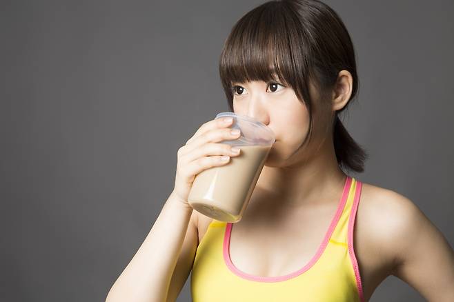 단백질 셰이크는 운동, 식단과 병행하는 것이 건강한 다이어트에 도움이 된다. 사진=게티이미지뱅크