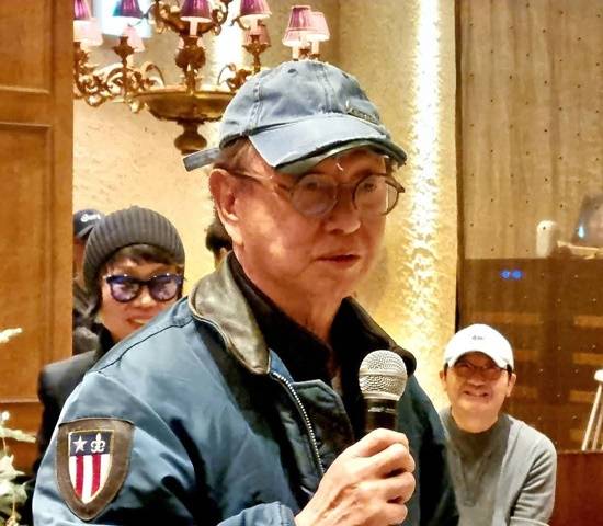 전유성의 삶을 돌아보면, 그 자체가 한 편의 드라마다. 작가에서 출발해 개그맨으로, 그리고 존경받는 스승으로 살아온 그의 여정은 한국 코미디사의 굵직한 장면들과 겹쳐진다. /남궁옥분 제공