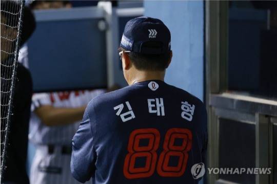 롯데 김태형 감독