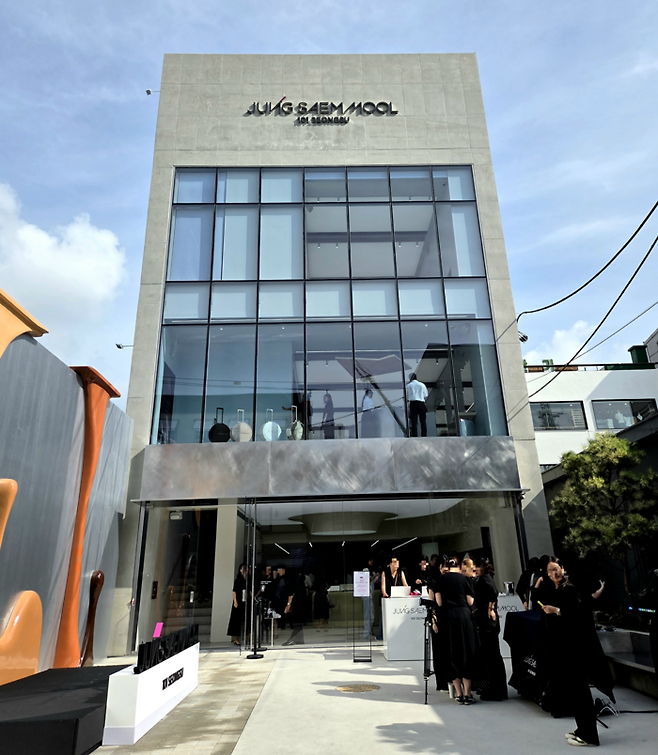 정샘물뷰티는 1일 서울 성수동에 두 번째 플래그십 스토어 ‘정샘물 101 성수’를 오픈했다. [김혜진 기자]