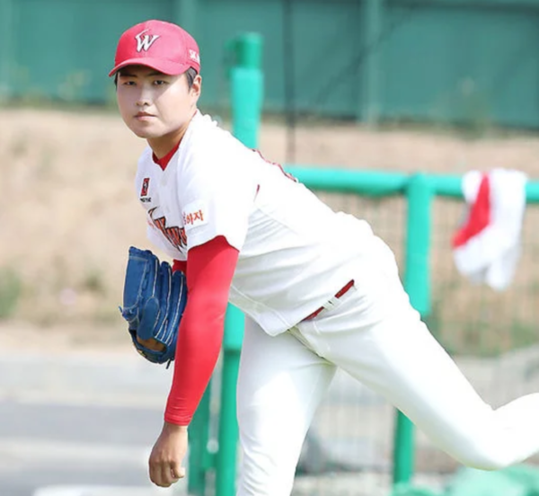 봉민호 코치의 SK 시절. SSG 제공