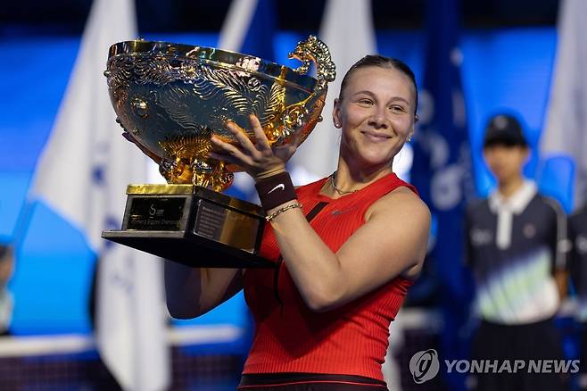 차이나오픈 우승 아니시모바 [EPA=연합뉴스]