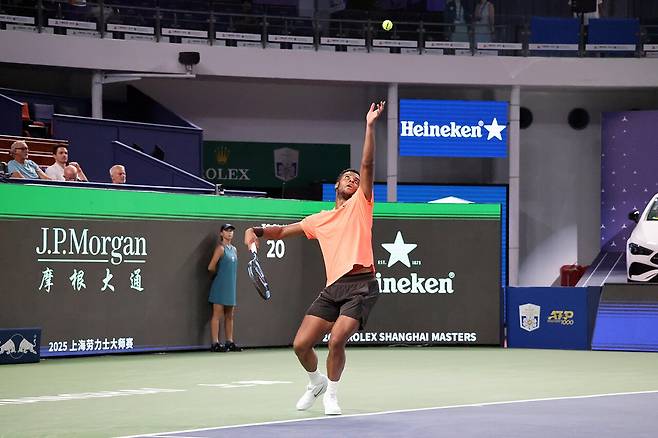 서브 하나는 정말 볼 만 했던 페리카르