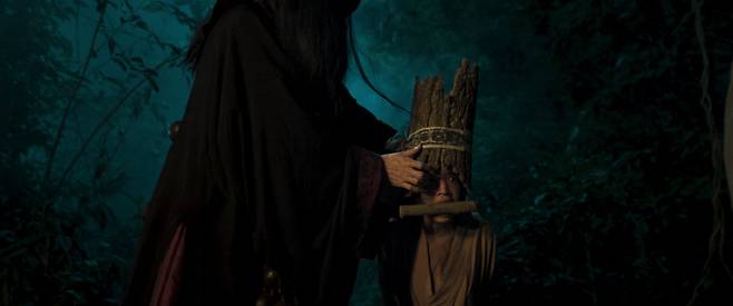 ‘귀목: 피의 혼례’ 스틸컷. 롯데컬처웍스 제공.