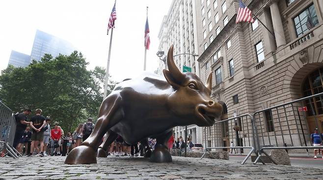 세계 금융의 중심지인 미국 뉴욕 월스트리트에 놓인 황소 동상 모습./사진= 김범준 기자