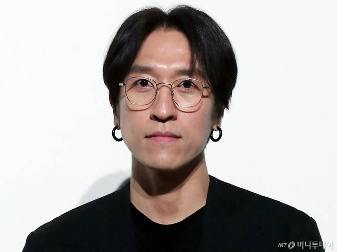 그룹 '코요태' 소속 가수 빽가. /사진=머니투데이DB