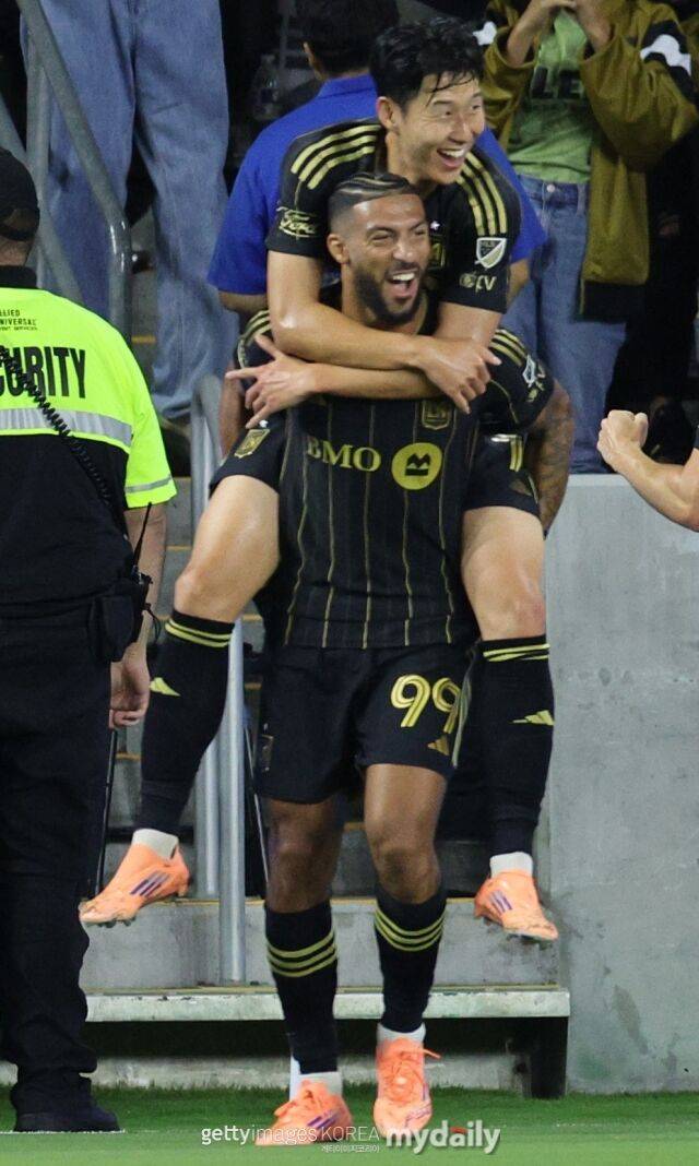 손흥민과 데니스 부앙가./게티이미지코리아