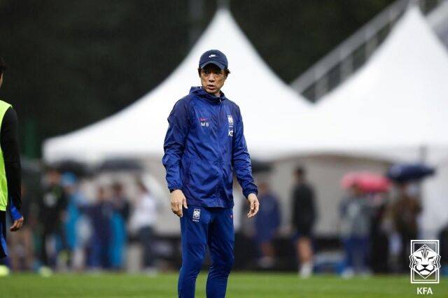 홍명보 감독/대한축구협회