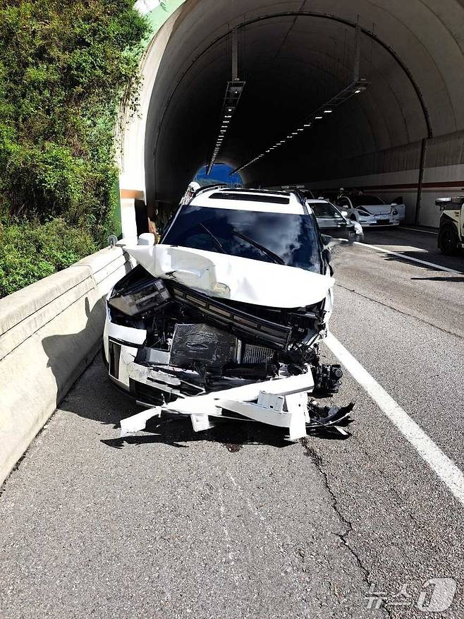 강원 홍천 내촌면 서울양양고속도로 서울방향 내촌 2터널 인근 7중추돌 현장.(강원도소방본부 제공, 재판매 및 DB금지)