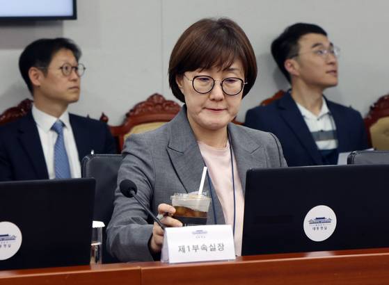 김현지 대통령실 제1부속실장이 지난 2일 서울 용산 대통령실 청사에서 열린 제12차 대통령 주재 수석보좌관회의에 참석해 있다. 대통령실사진기자단