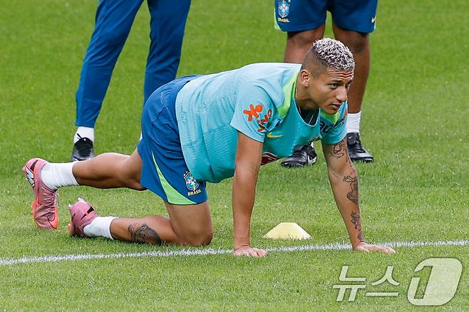 브라질 남자 축구 국가대표팀 히샬리송이 대한민국과의 A매치 평가전을 하루 앞둔 9일 오후 서울 마포구 월드컵경기장에서 훈련을 하고 있다. 2025.10.9/뉴스1 ⓒ News1 안은나 기자