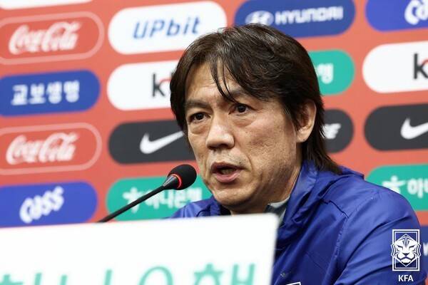 한국 축구 대표팀은 10일 오후 8시 서울월드컵경기장에서 '초호화 군단' 브라질과 A매치 평가전을 갖는다. 하루 앞둔 9일 홍명보 감독이 공식 기자회견을 하고 있다. /사진=KFA