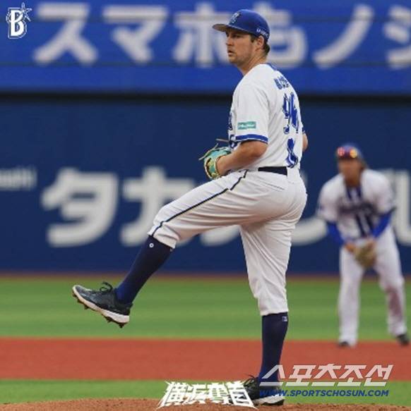 요코하마 우완 바우어는 8일 사회인팀과 연습경기에 구원 등판해 1이닝 4실점했다. 사진캡처=요코하마 베이스타즈 SNS