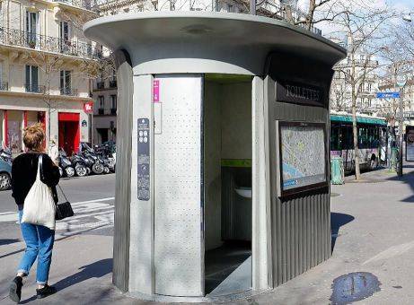 프랑스 파리 올림픽 당시 파리 시내에 설치된 간이 화장실. 파리시 홈페이지