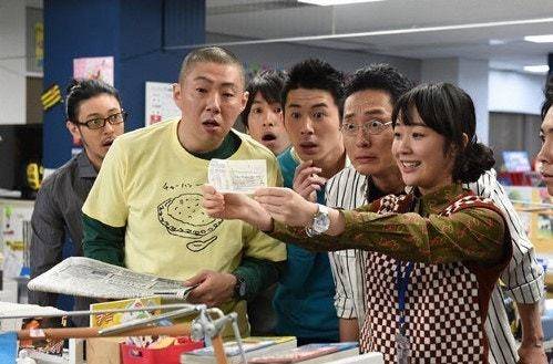 만화 출판사 직원들이 책을 판매하기 위해 고군분투하는 내용을 그린 일본 드라마 ‘중쇄를 찍자!’. 일본 TBS 제공