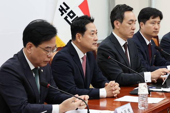 장동혁 국민의힘 당대표가 9일 오전 서울 여의도 국회에서 열린 최고위원회의에서 발언하고 있다. 김영원 기자 forever@hani.co.kr