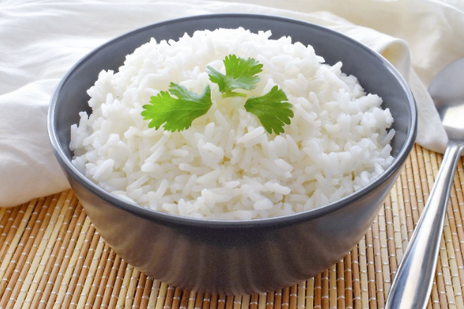 농민들은 생존권을 위해 ‘밥 한 공기 쌀값’ 300원을 받게 해달라고 요구하고 있다. 게티이미지