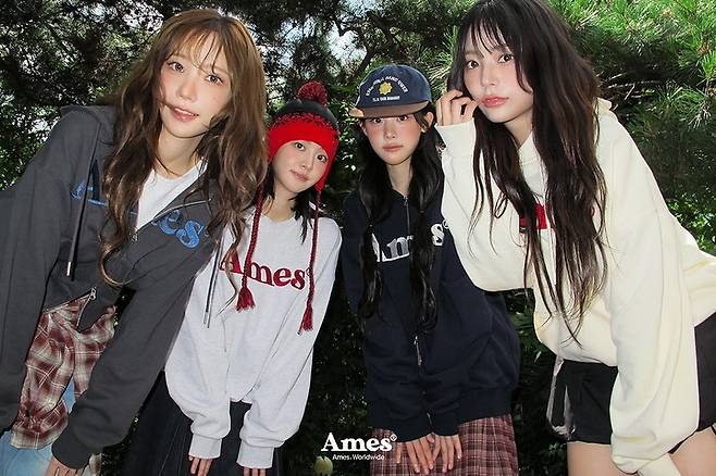 QWER은 ‘흰수염고래’를 리메이크 했다. QWER SNS 캡처