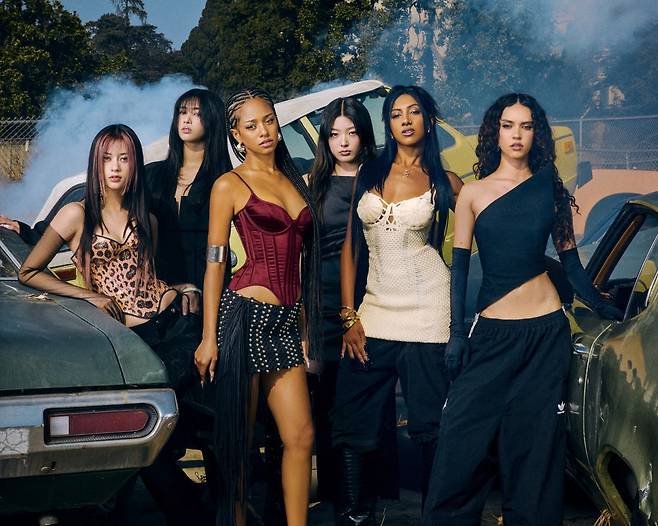 하이브와 게펜 레코드의 글로벌 걸그룹 KATSEYE가 ‘Gabriela’로 빌보드 ‘핫 100’ 50위를 기록하며 글로벌 차트 강자로 자리잡았다.사진제공| 하이브 레이블즈