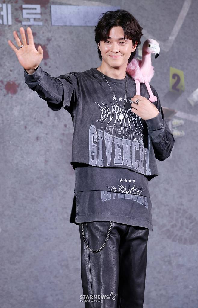 배우 김지훈이 16일 서울 구로구 신도림 라마다 호텔에서 열린 넷플릭스 예능 '크라임씬 제로' 제작발표회에 참석해 포즈를 취하고 있다. /2025.09.16 /사진=김휘선 hwijpg@