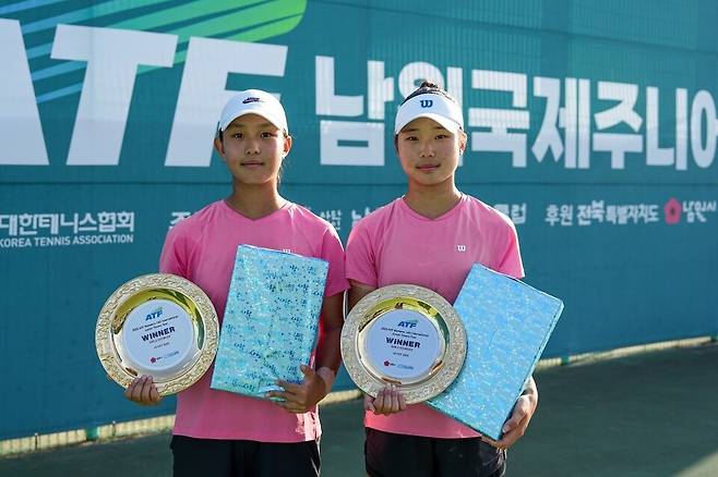 여자복식 우승 박예나 김아율 조