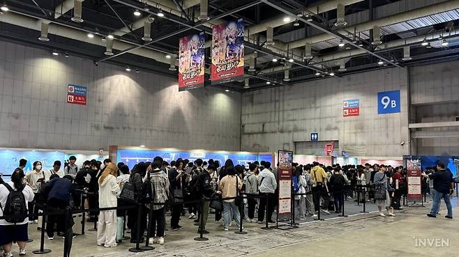 ▲ 그 맞은 편 원신 부스는 나타 컨셉으로 마련됐다