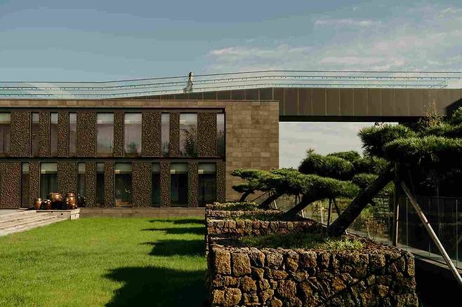 JW 메리어트 제주 리조트&스파가 미쉐린 가이드가 주관하는 글로벌 호텔 평가 셀렉션에서 ‘미쉐린 1키 호텔’로 선정됐다 / 사진=JW 메리어트 제주 리조트&스파