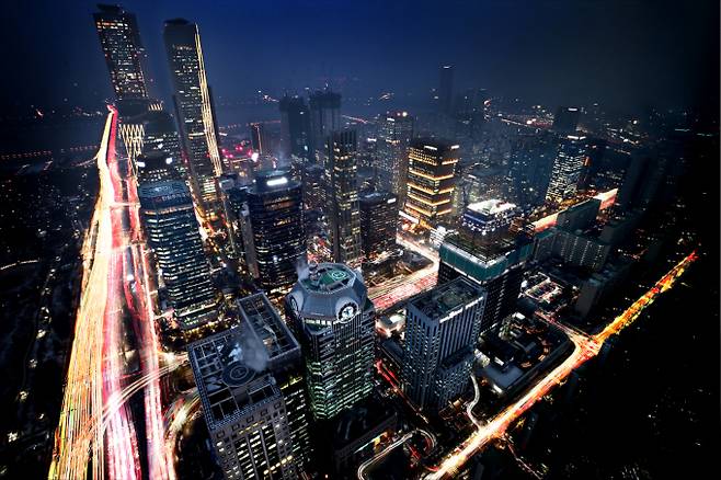 국회 정무위의 국감을 앞두고 증권업계가 긴장하고 있다. 사진은 여의도 증권가. /사진=머니투데이