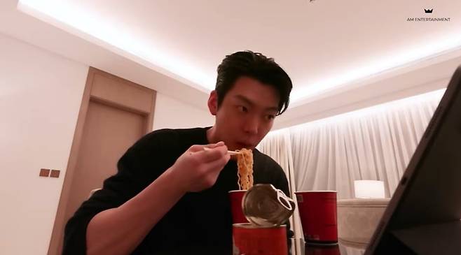 사진 = 유튜브 채널 '에이엠엔터테인먼트' 캡처