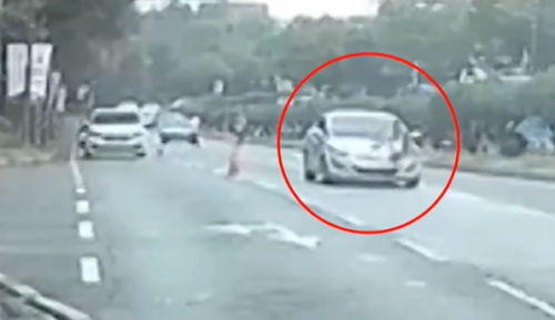 전국체전 하프마라톤 도중 진행요원의 통제를 오해한 차가 참가자를 들이받았다. MBC 유튜브 갈무리