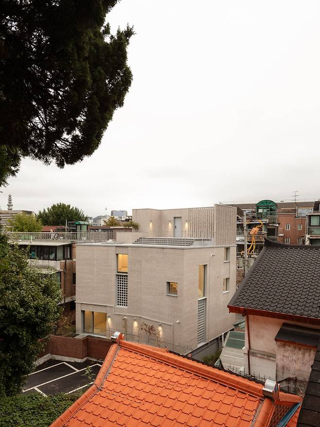 필운동 다가구주택/ 김민혁 작가