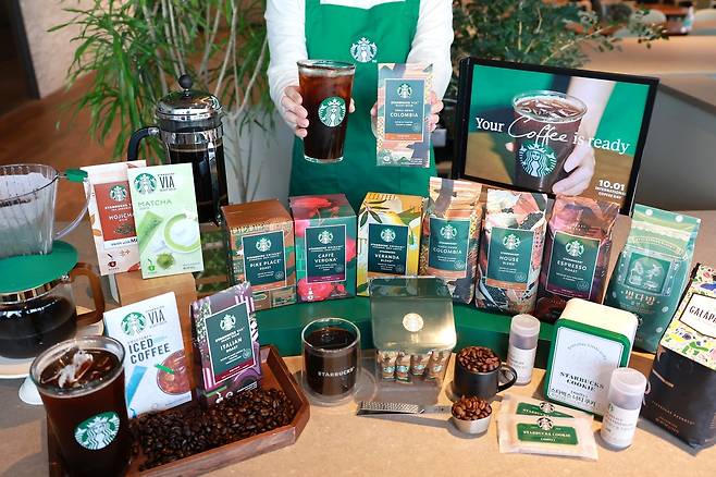 스타벅스 각종 상품들. 사진=스타벅스코리아 제공