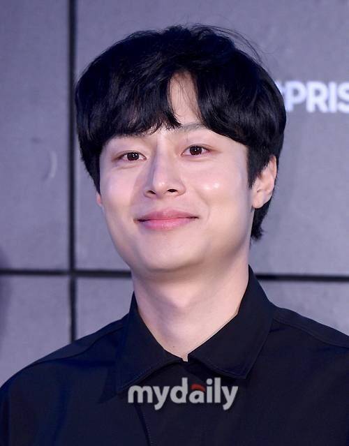 김충재 / 마이데일리