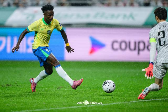 비니시우스 주니오르(왼쪽).의 득점 장면. /AFPBBNews=뉴스1