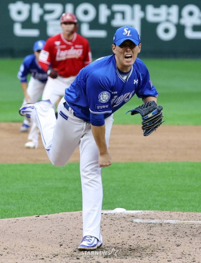 7회 빠르게 등판한 김재윤. /사진=강영조 선임기자