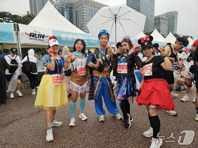 11일 서울 여의도공원 일대에서 '디즈니런 서울 2025'(Disney Run 2025)이 개최됐다.ⓒ 뉴스1/김진희 기자.