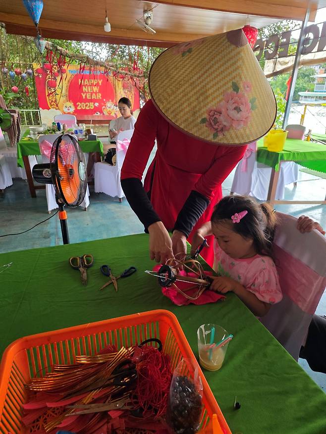 사진= 대나무 등 만들기 체험 / 박병창 기자