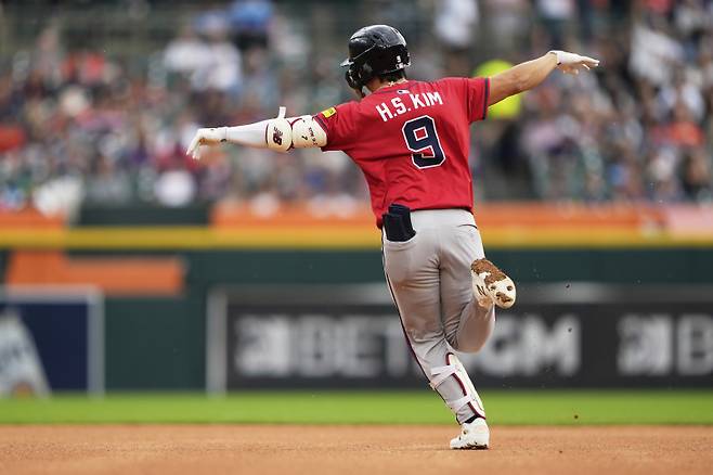 <yonhap photo-1153="">시즌 뒤 선수 옵션을 포기할 것으로 예상되는 김하성. [AP=연합뉴스]</yonhap>