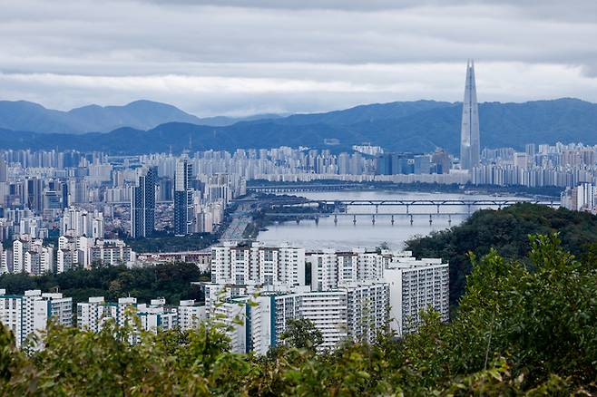 서울 남산에서 바라본 한강벨트 아파트. [사진 뉴스1]