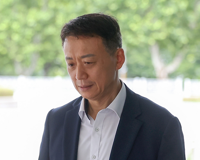 김대경 전 대통령경호처 지원본부장이 지난 8월 서울 서초구 내란 특검팀이 위치한 서울고등검찰청에 참고인 조사를 받기 위해 출석하고 있다.[뉴시스]