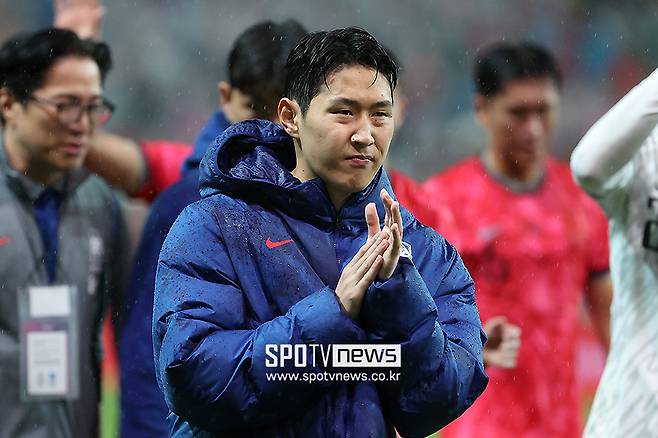 ▲ 홍명보 감독이 선택한 스리백 전술은 세계 최강 브라질의 화력 앞에서 속수무책이었다. 월드컵에 가장 강력한 전술을 가지고 나가는 게 중요하다는 판단으로 스리백을 갈고닦는 홍명보 감독은 브라질 상대로 같은 전술만 고수해 눈길을 모았다. ⓒ곽혜미 기자