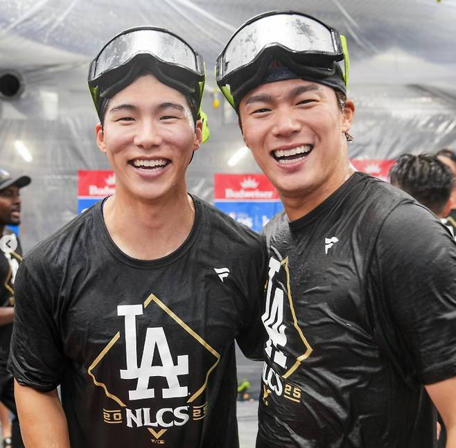 LA 다저스 김혜성(왼쪽)과 야마모토 요시노부. /사진=LA 다저스 공식 SNS