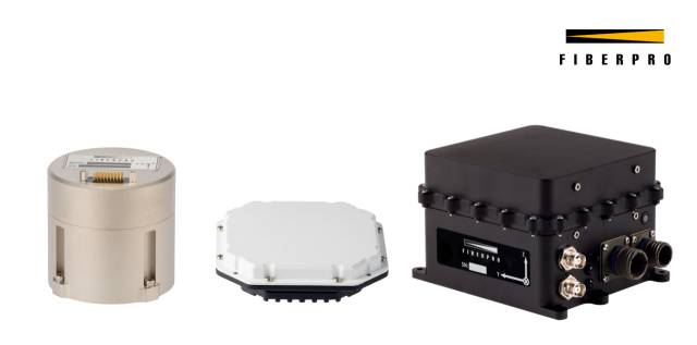 파이버프로 대표 전시 제품. 왼쪽부터 관성측정장치(IMU), 항재밍 GNSS 솔루션, 관성항법시스템(INS). 파이버프로 제공