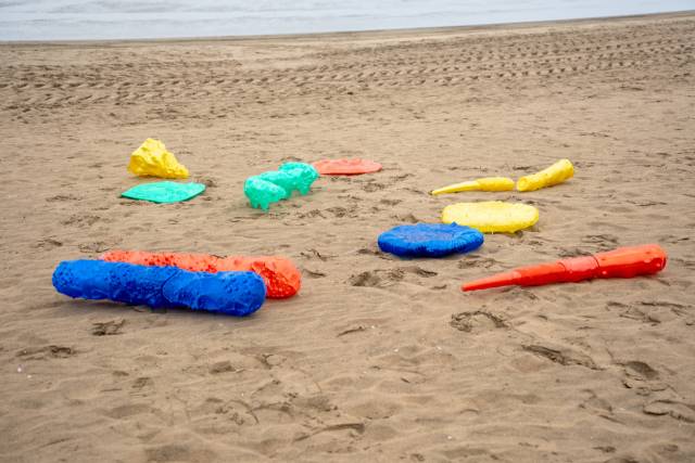 파울라 프로아뇨 메시아스 ‘물결 아래 천 개의 눈동자’(2025). 부산비엔날레조직위원회 제공