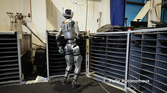 Boston Dynamics' Atlas demonstrates ″part sequencing,″ its ability to autonomously sort, retrieve and place objects. [HYUNDAI MOTOR]