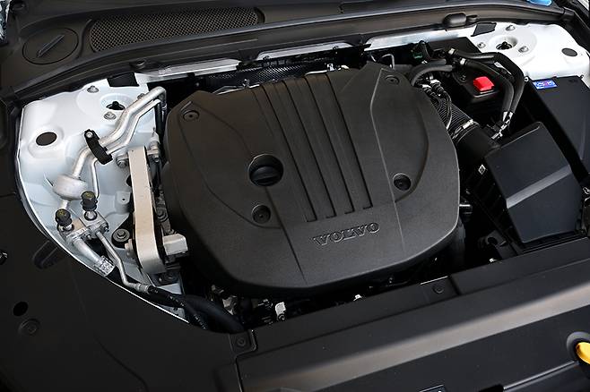 볼보 S90 B5 AWD 울트라. 사진: 김학수 기자