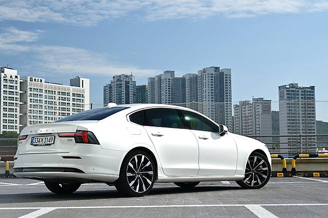 볼보 S90 B5 AWD 울트라. 사진: 김학수 기자