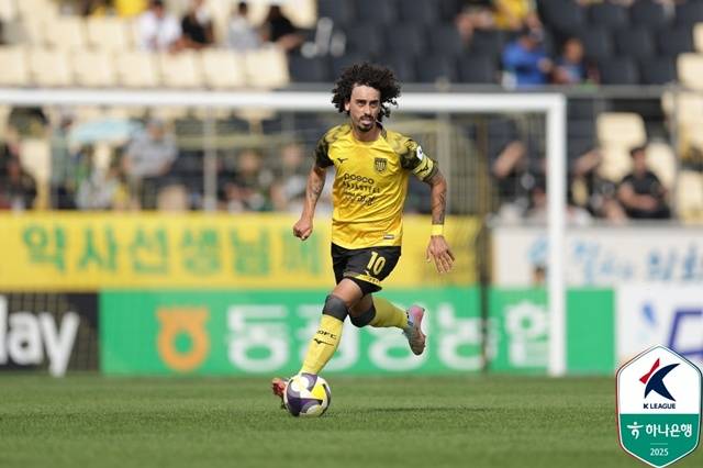 전남 드래곤즈의 발디비아. /사진=한국프로축구연맹 제공