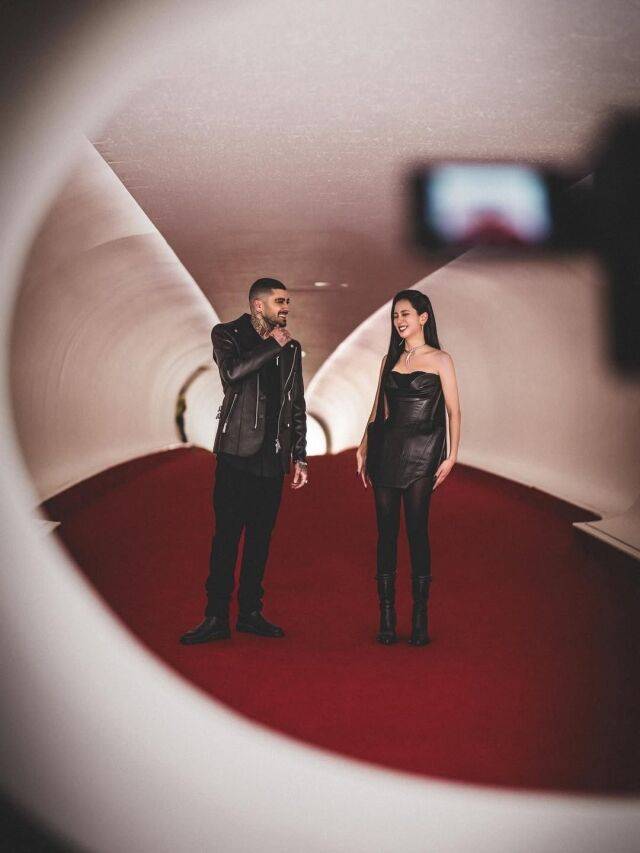 팝가수 제인(왼쪽)과 블랙핑크 멤버 지수이 훈훈함을 자아냈다. / 제인 인스타그램